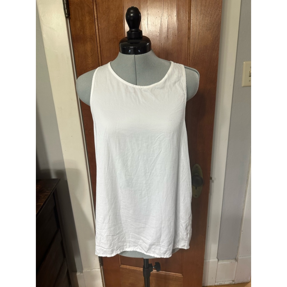 Lululemon White Open-Back Tank Top | EUC